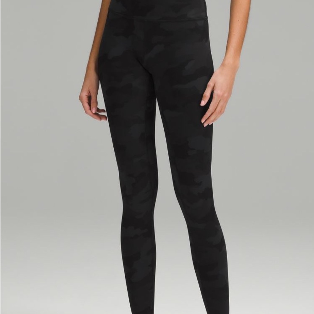 Lululemon Black Camo Align 25”